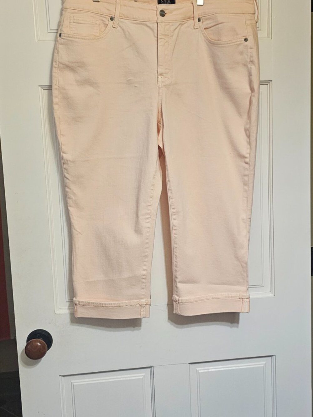 NYDJ Marilyn "Dayla" Wide Cuff Capris Womens Jeans- Pink 16W